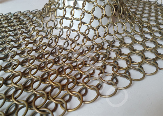 Projetar e fabricar cortina de malha de metal com anéis de aço inoxidável